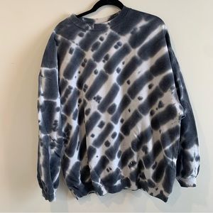 SO tie dye sweatshirt, size XL
